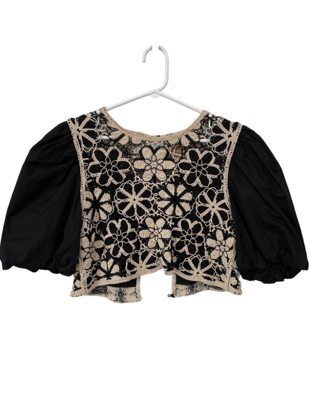 Cloud Ten Shirt Size Large Puff Sleeve Crochet Floral Lace Black Cream Boho NEW